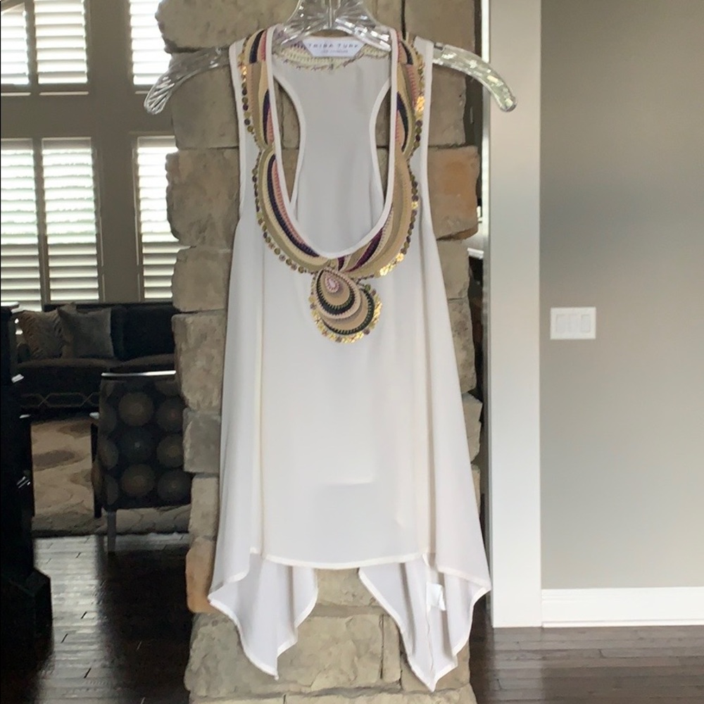 Gorgeous Trina Turk Asymmetrical Hem Top Size P/XS